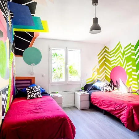 Exclusive Artistic - Instaworthy Selfies Apartment